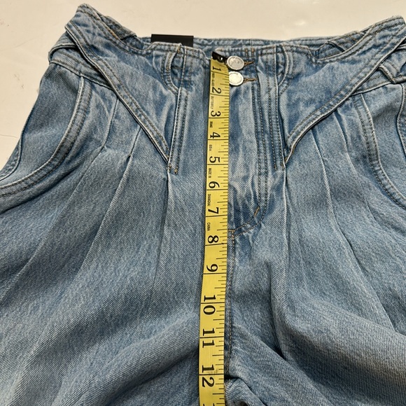 BLANK NYC Steal The Show Jeans - Picture 8 of 13